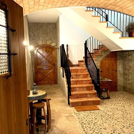 Apartment Quiet In The Heart Of Town With A Large Terrace L'abatanador *